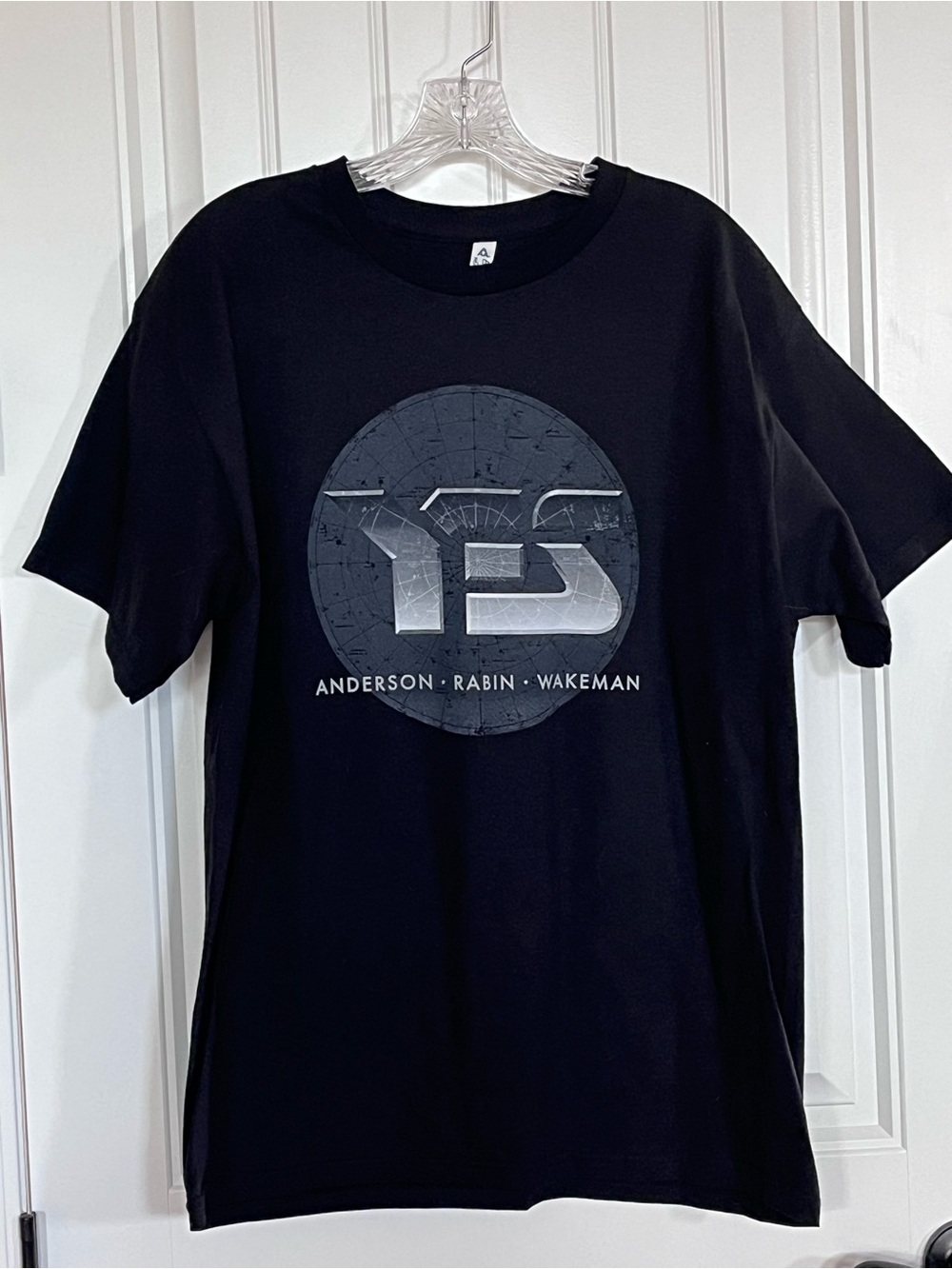 YES Anderson Rabin Wakeman Black Logo Concert 2017 Graphic Tee Large New